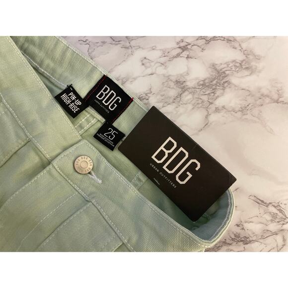 BDG by Urban Outfitters Pin-Up High-Rise Mint Green Shorts, Size 25 🌿 - Picture 4 of 5